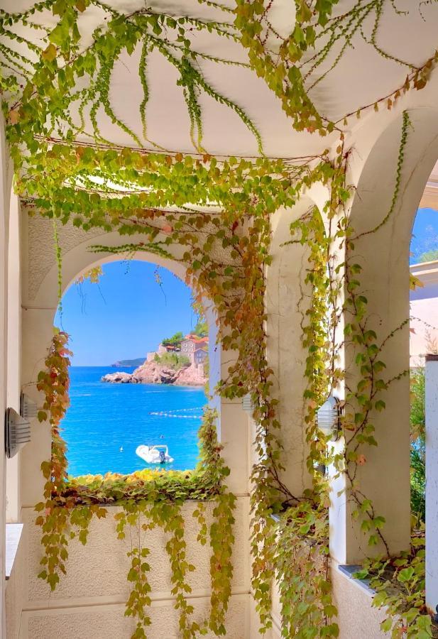 Sound Of The Sea Apartment Sveti Stefan Eksteriør billede